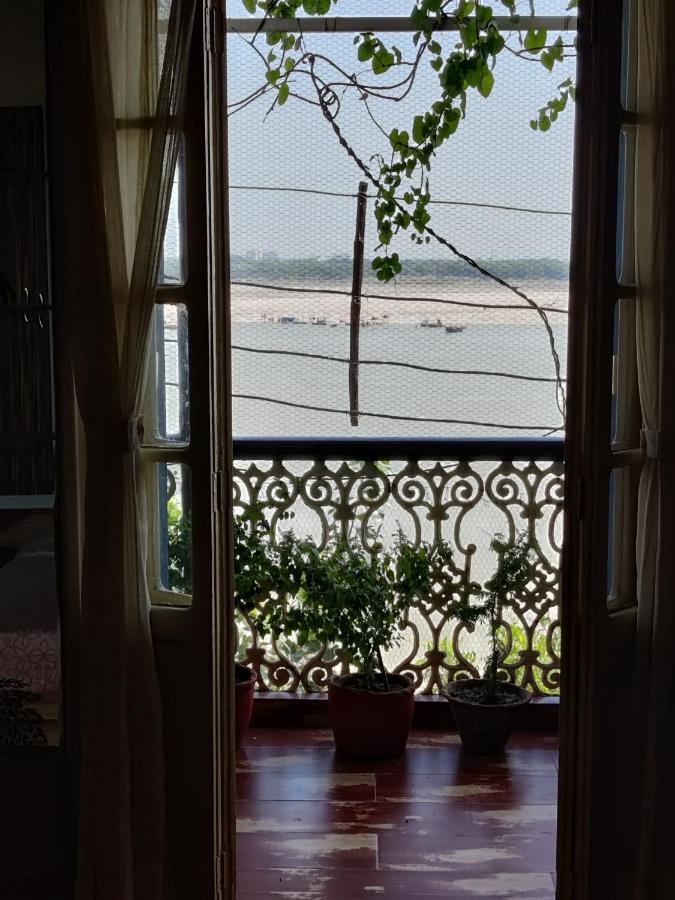 Shiva Ganges View Guest House Váránaszi Kültér fotó