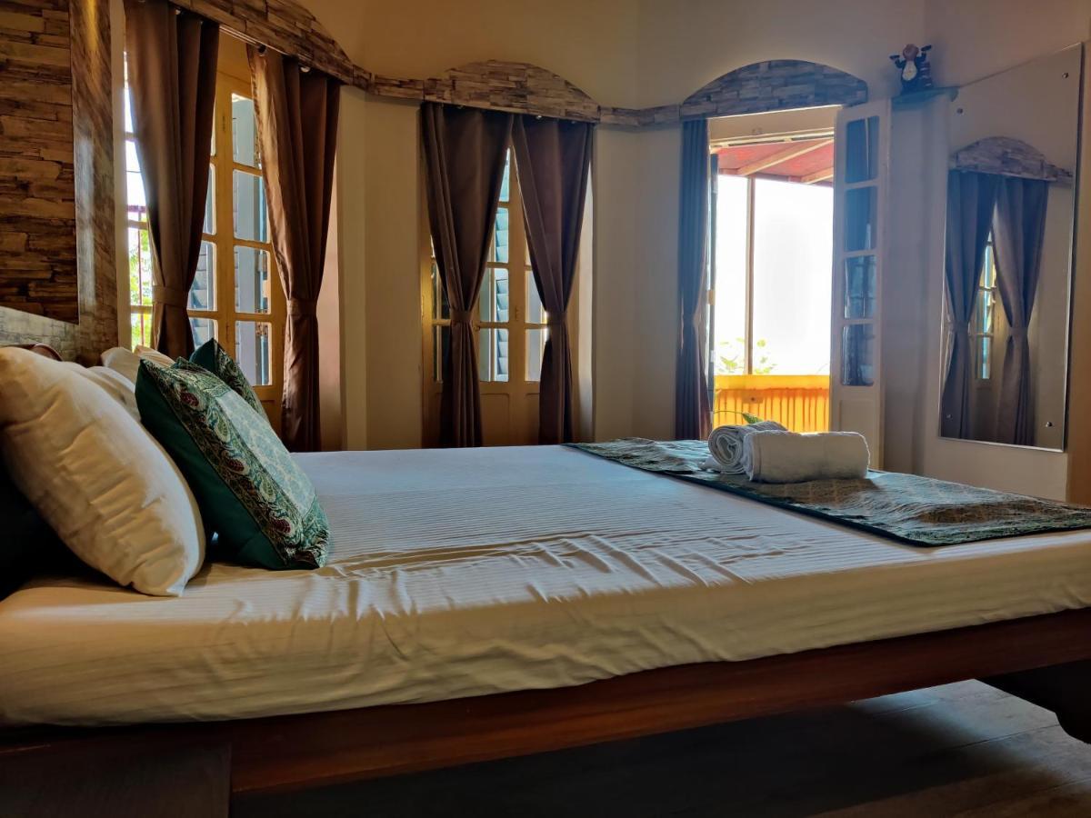 Shiva Ganges View Guest House Váránaszi Kültér fotó